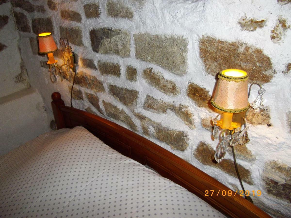 Dependance Du Moulin Galuzot Bed and Breakfast Saint-Vallier  Exteriör bild